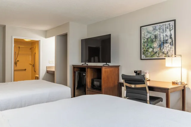 غرفة قياسية بسريرين كوين لذوي الإعاقة، Best Western The Inn at Sharon/Foxboro 3/8