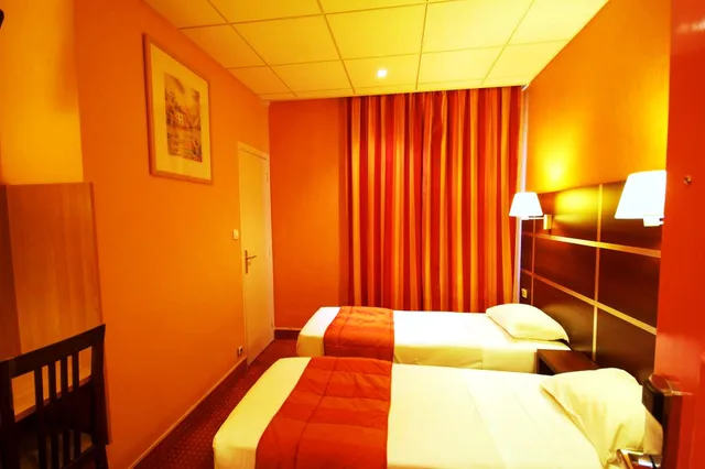 غرفة كلاسيكية بسريرين منفصلين، Hotel Des Trois Gares 1/1
