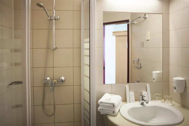 غرفة قياسية مفردة بإطلالة على الفناء، Pilvax Hotel Budapest 8/12