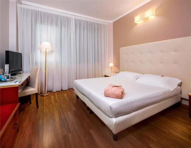 Super, King Bed, Bathtub، Best Western Air Hotel Linate 2/5