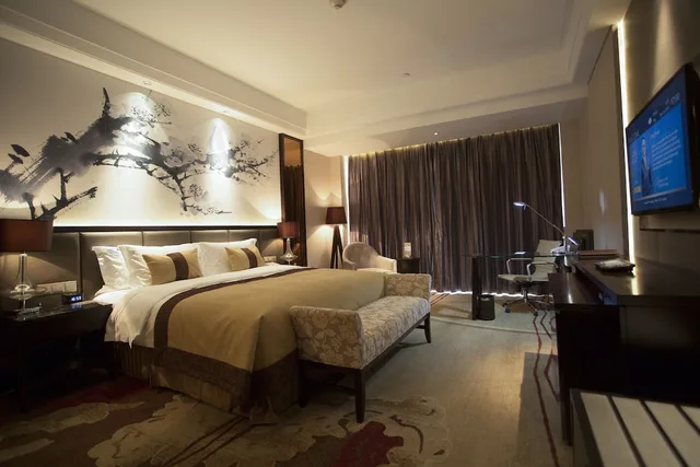 غرفة تنفيذية بسرير كينج للمدخنين، Howard Johnson by Wyndham Changsheng Plaza Meizhou 1/2