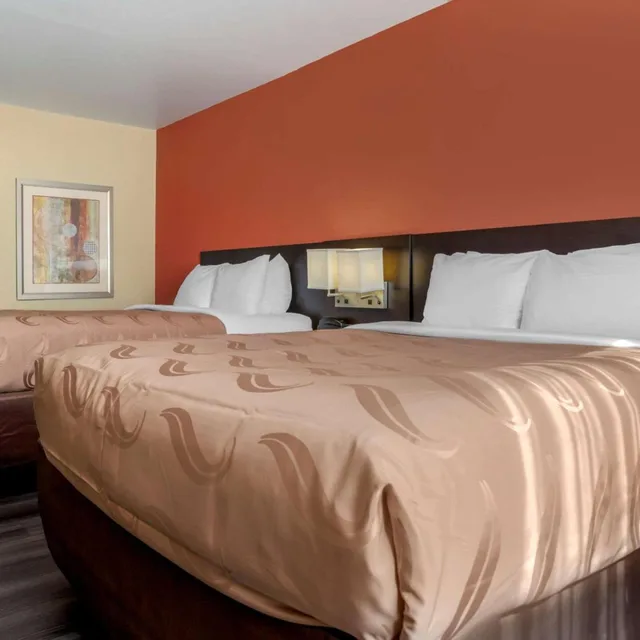 غرفة قياسية بسرير كوين في طابق مرتفع، Quality Inn Phenix City Columbus 2/8