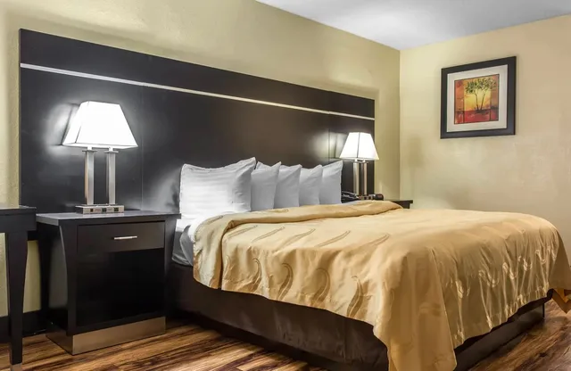 غرفة بسرير كينج، Quality Inn Goose Creek Charleston 4/5