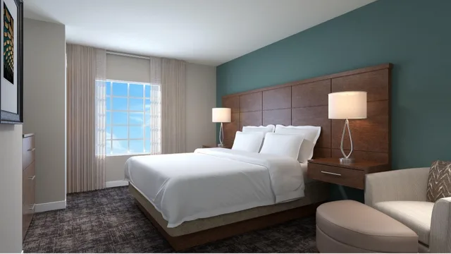 1 Bedroom, Suite, Accessible, Staybridge Suites Hotel Calgary Airport 2/2