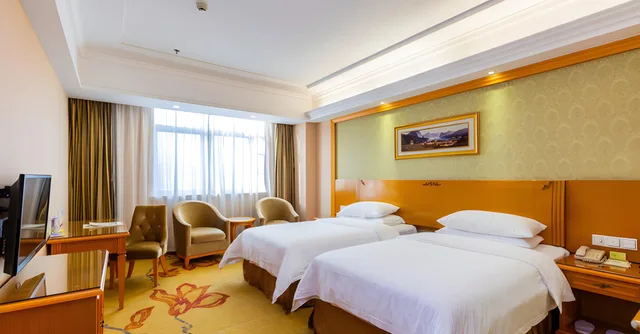 غرفة قياسية بسريرين منفصلين، Vienna Hotel (Shenzhen Guanlan Guanhuyuan) 1/1