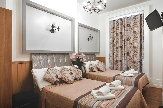 Room, Quadruple, Linden House 1/2