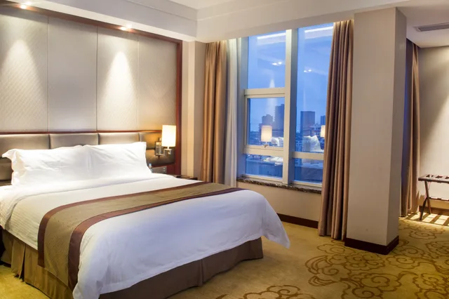 غرفة سوبيريور بسرير كينج، Avant-Garde Hotel 2/3