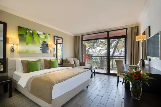 غرفة ثلاثية بإطلالة جزئية على البحر، Marmaris Bay Resort - Adults Only (16+) 1/1