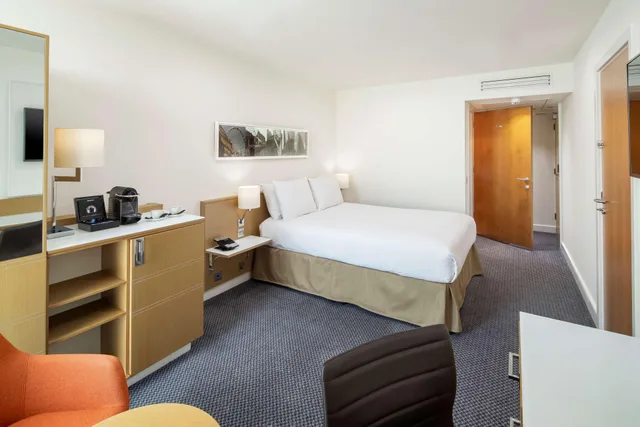 غرفة بسرير كوين، DoubleTree by Hilton Manchester - Piccadilly 2/9