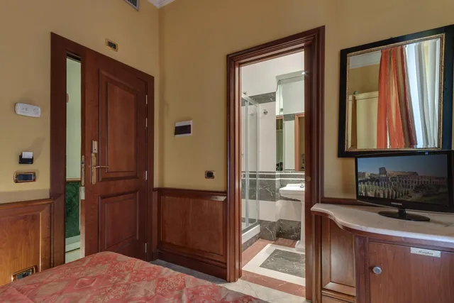 غرفة رباعية، Hotel Borromeo 7/7
