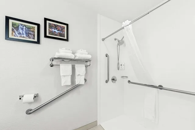 غرفة بسريرين كوين لذوي الإعاقة، Comfort Inn near Great Smoky Mountain National Park 5/5