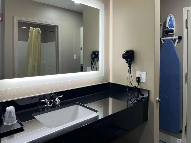 غرفة بسريرين مزدوجين، Motel6 Houma, LA 5/7