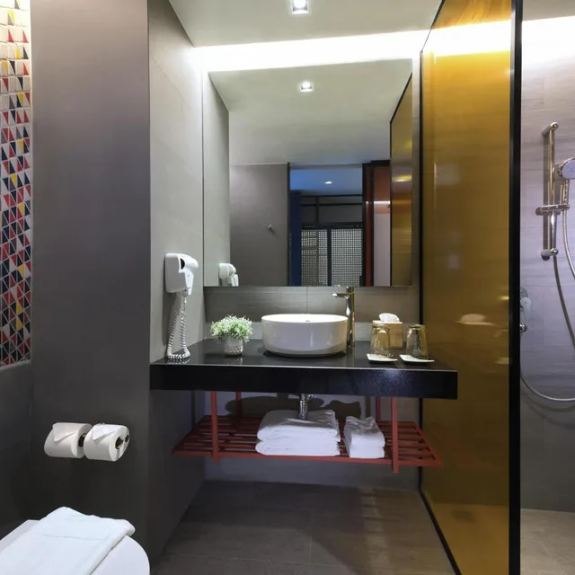 غرفة عائلية بسرير كينج وسرير بطابقين، Ibis Styles Bangkok Sukhumvit Phra Khanong 5/6