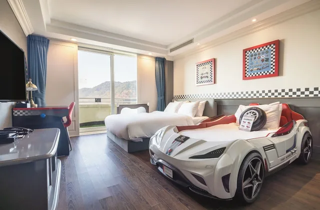 My Car, Deluxe, 1 Double and 1 Single Bed، Kensington Hotel Pyeongchang 1/4
