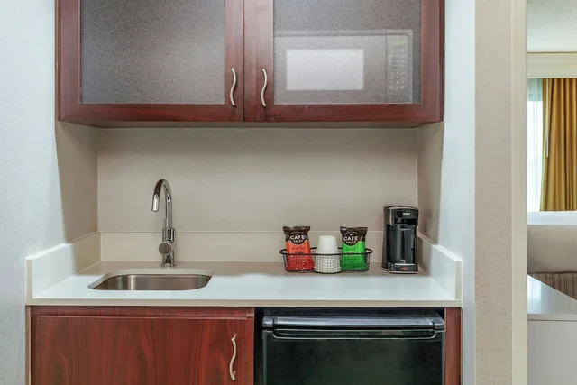 جناح بسريرين مزدوجين مع سرير سحّاب إضافي لذوي الإعاقة، Springhill Suites Norfolk Virginia Beach 8/10