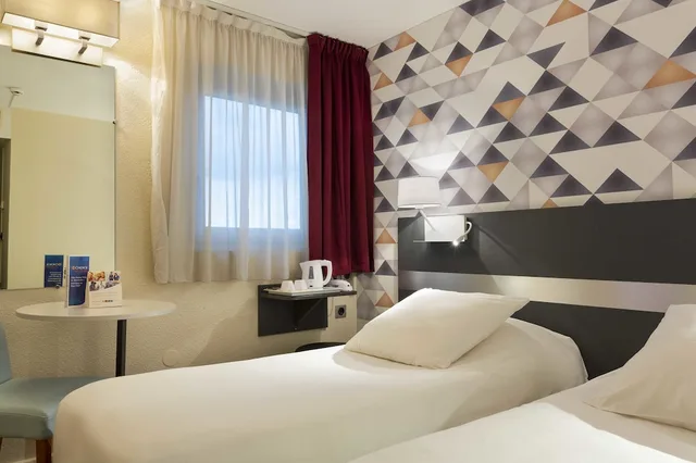 غرفة قياسية بسريرين منفصلين، Comfort Hotel Paris Porte d Ivry 6/10