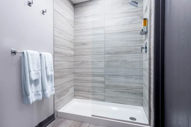 غرفة بسرير كوين لذوي الإعاقة، Travelodge by Wyndham Elkhart 3/3