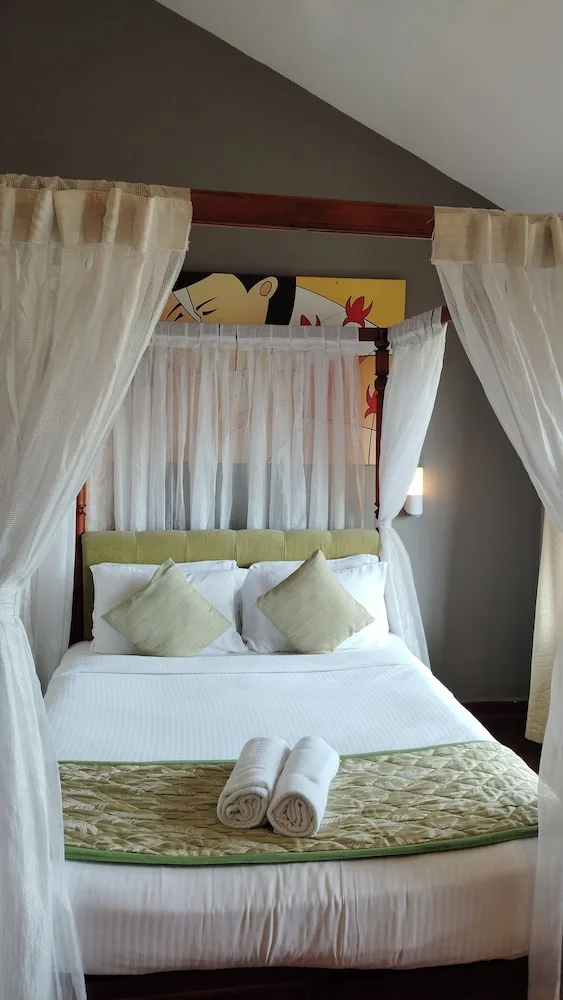 2 Bedrooms, Duplex, Family, 2 Queen Beds, Garden View, 2 Bathrooms، Mountain Club Resort Munnar 2/9