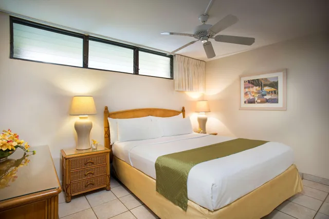 جناح بإطلالة على الحديقة بغرفة نوم واحدة، Aston At Papakea Resort 1/4