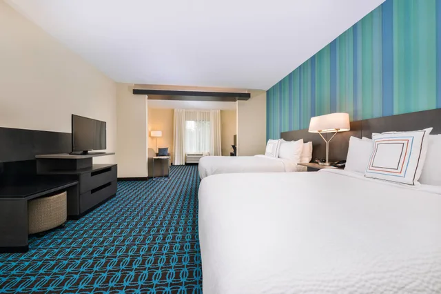 Suite, Multiple Beds, Fairfield Inn And Suites By Marriott Raleigh Cary 1/3