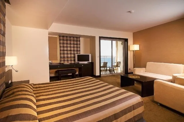غرفة مفردة بإطلالة على البحر، Charisma de Luxe Hotel 1/1