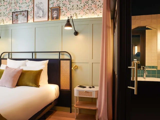 غرفة كلاسيكية بسريرين منفصلين، Square Lodge Hotel La Roche sur Yon - Handwritten Collection 1/3