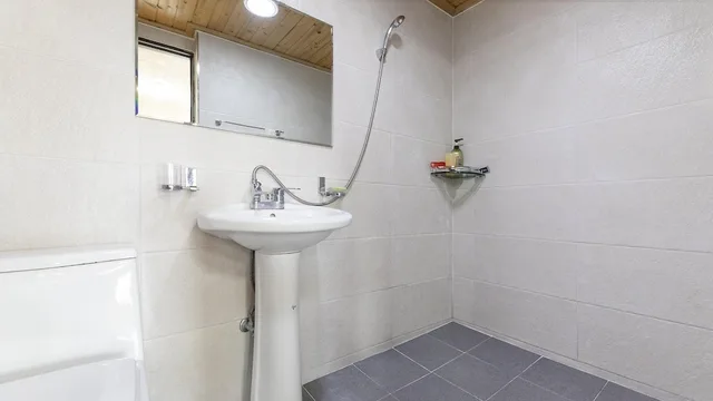 غرفة أساسية بفرشتي فوتون بغرفة نوم واحدة، Ganghwa Western Beach Pension 1/1