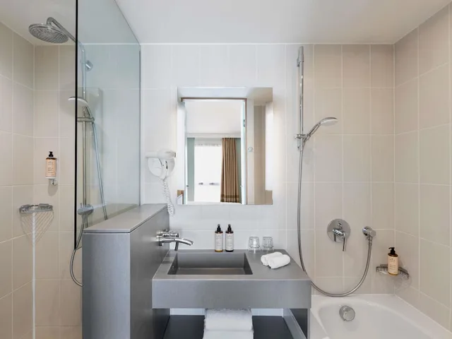 Suite, King Bed, Sofa, Terrace, MERCURE AMIENS CATHEDRALE 5/7