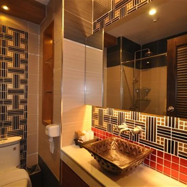 غرفة سوبيريور بسرير مزدوج في طابق منخفض، Chalelarn Hotel 5/7