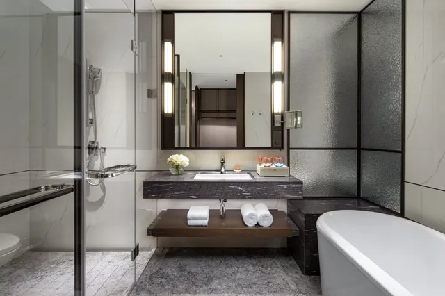 جناح بسرير كينج، Crowne Plaza Shanghai Hongqiao 3/4