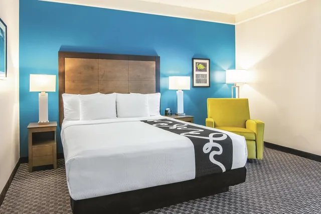 غرفة قياسية بسرير مزدوج، La Quinta Inn Suites By Wyndham Orlando Ucf 1/1