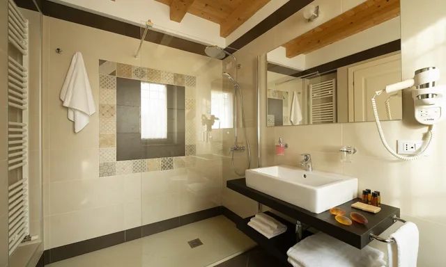 Panoramic, Suite, King Bed, Hill View, Sofa، Borgo Romantico Relais 2/2