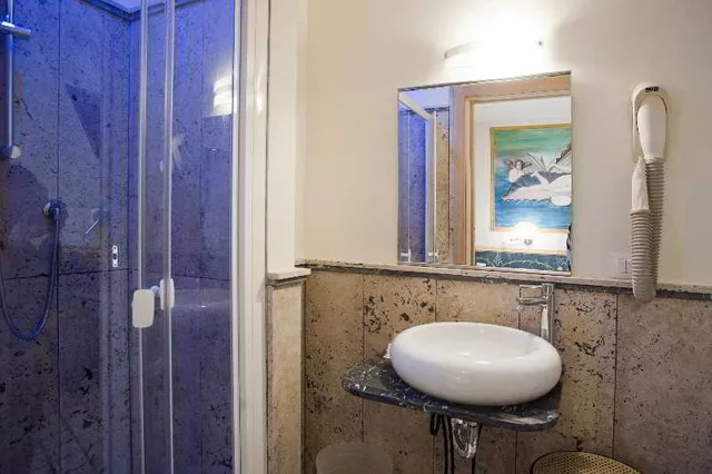 غرفة قياسية ثلاثية، Hotel Europeo 4/4