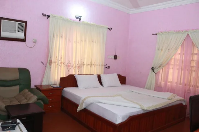 جناح بزنس بسرير مزدوج، EMROSY HOTELS AND SUITES 1/6