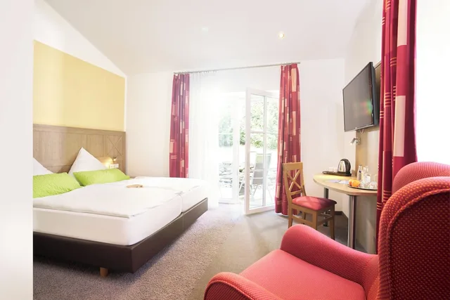 غرفة ديلوكس بسريرين منفصلين، Landhotel Haus Dumicketal 3/10