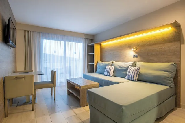 شقة بسريرين منفصلين مع أريكة، Leonardo Royal Hotel Mallorca Palmanova Bay 2/10