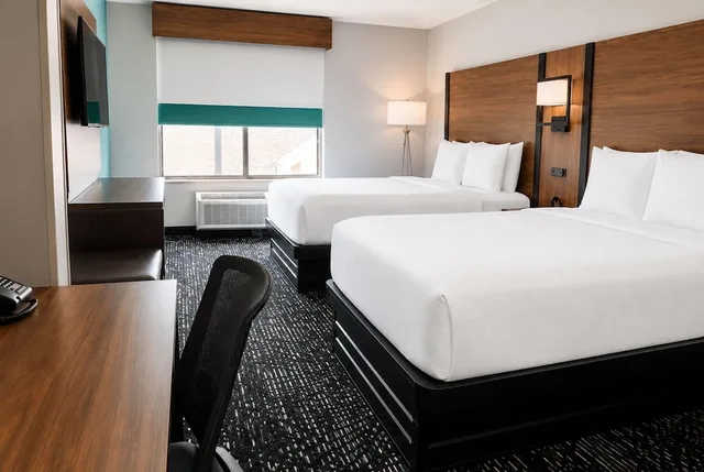 غرفة بسريرين كوين، La Quinta Inn & Suites by Wyndham Duluth/Atlanta 5/9