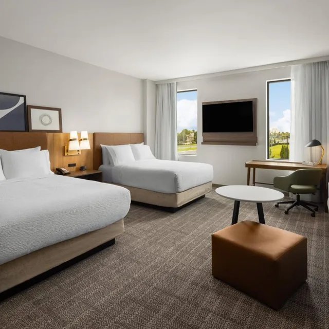 Studio, Suite, Queen Bed, Bath and Shower، Staybridge Suites Orlando Universal Blvd By Ihg 2/4