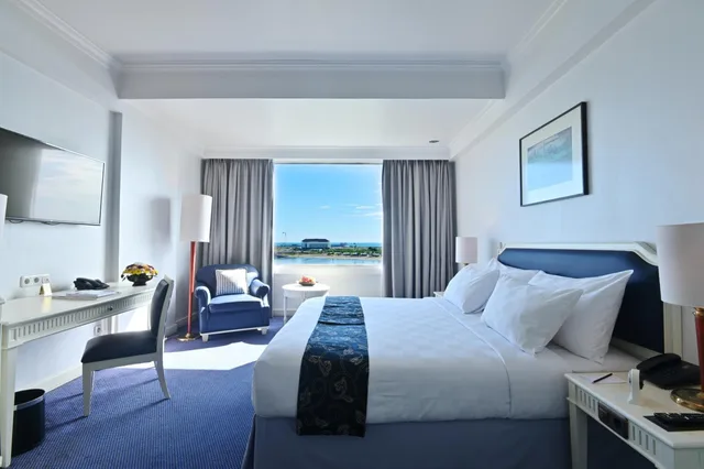غرفة ديلوكس بسرير مزدوج أو سريرين منفصلين بإطلالة على البحر، ARYADUTA MAKASSAR 2/7