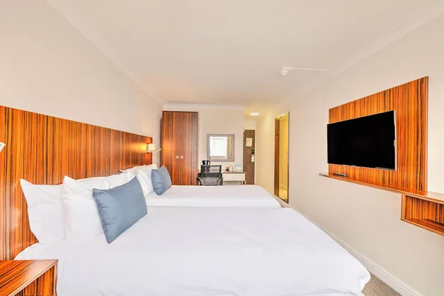 غرفة قياسية بسريرين منفصلين، Dancenter Lux Resort London City M25 1/7