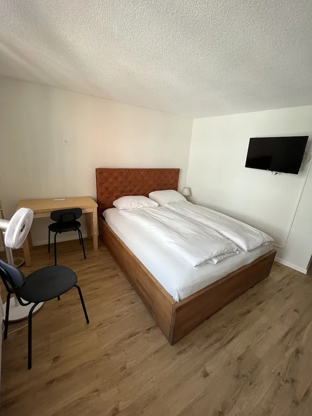 استوديو بسرير كوين، Statthotel 3/5