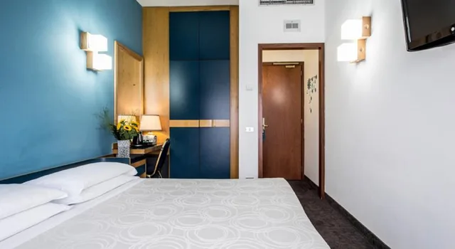 غرفة قياسية بسرير مزدوج أو سريرين منفصلين، Hotel Mirage 3/3