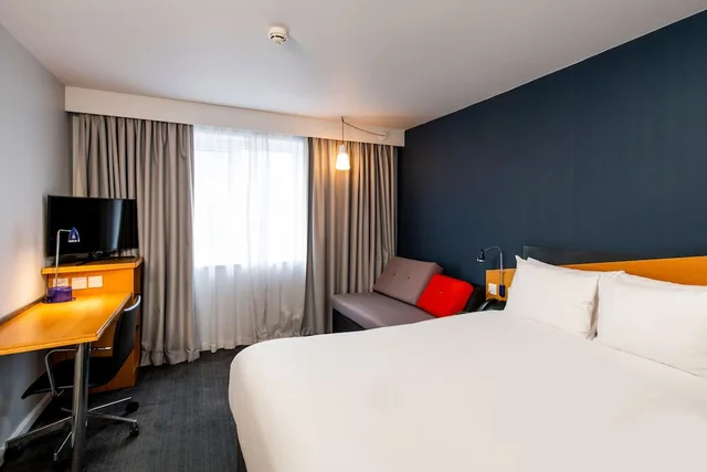 غرفة قياسية بسرير مزدوج مع أريكة، Holiday Inn Express Perth 7/10