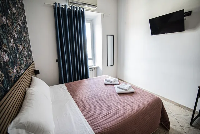 غرفة قياسية بسرير مزدوج أو سريرين منفصلين، Hotel Dell Urbe 2/10