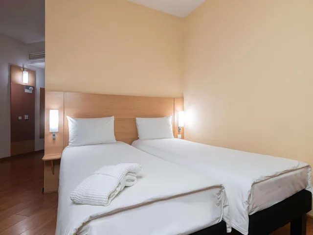 غرفة بريميوم بسريرين منفصلين بإطلالة على المدينة، Ibis Astana Hotel 2/10