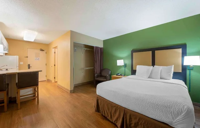 استوديو بسرير كوين، Extended Stay America - Chicago - Schaumburg -Convention Ctr 4/7