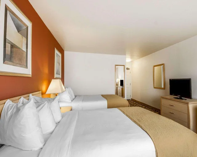 Upgrade, 2 Double Beds, Quality Inn Petaluma - Sonoma 1/3