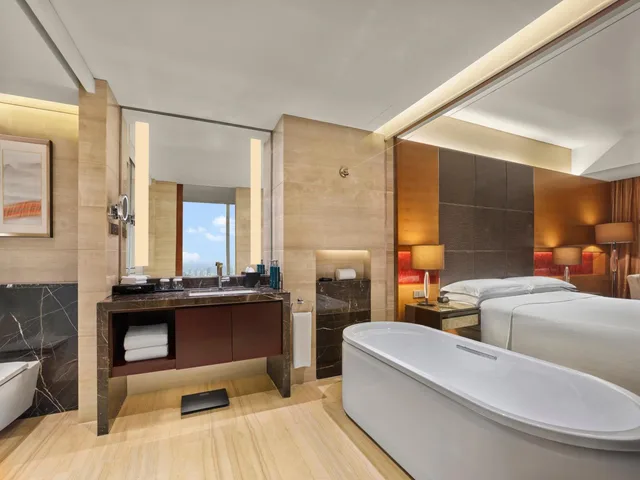 غرفة بريميوم تنفيذية بسرير كينج، Hilton Shijiazhuang 6/7