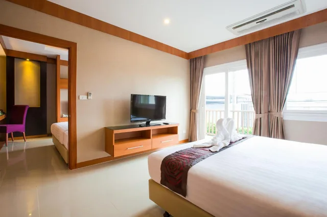جناح عائلي، Romantic Khon Kaen Hotel 2/10