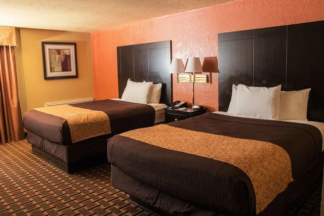غرفة قياسية بسريرين كوين، Days Inn by Wyndham Joplin 4/9